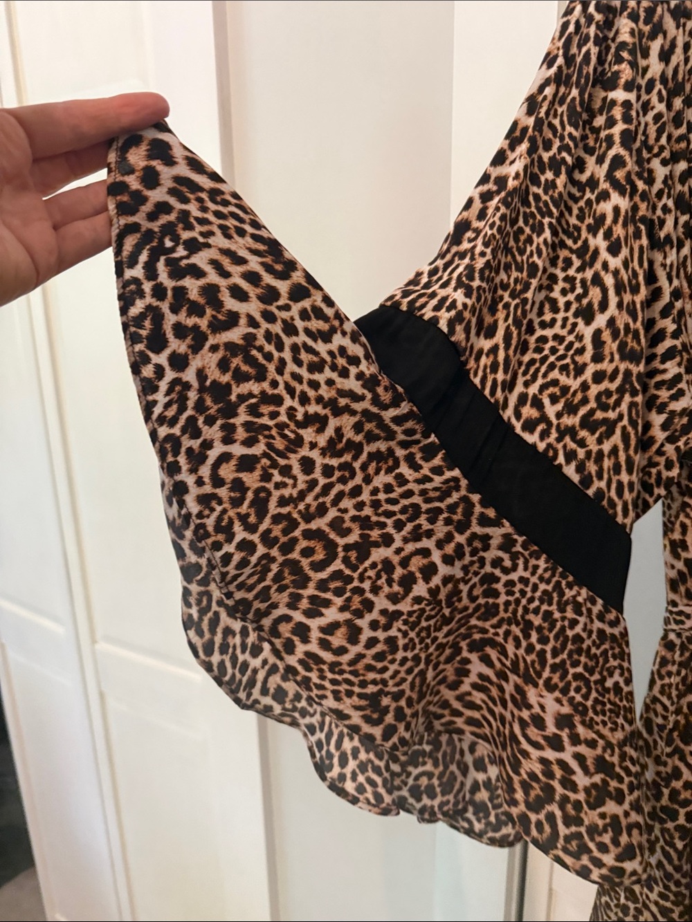 Leopard Print Ruffle robe - Picture 3 of 4
